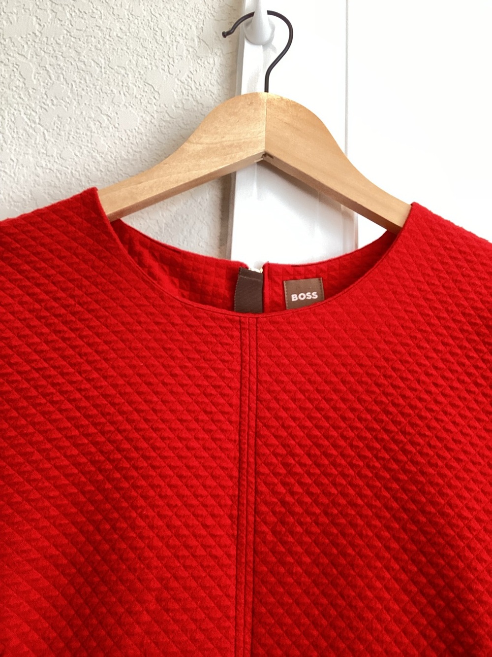 BOSS Zippered Midi Sheath Dress Textured Short Sleeve Red Gold Size 6 - Picture 5 of 14
